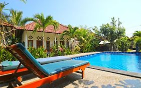 Nyoman Guesthouse And Grill